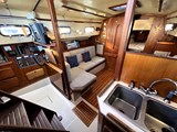 Island Packet 32- saloon
